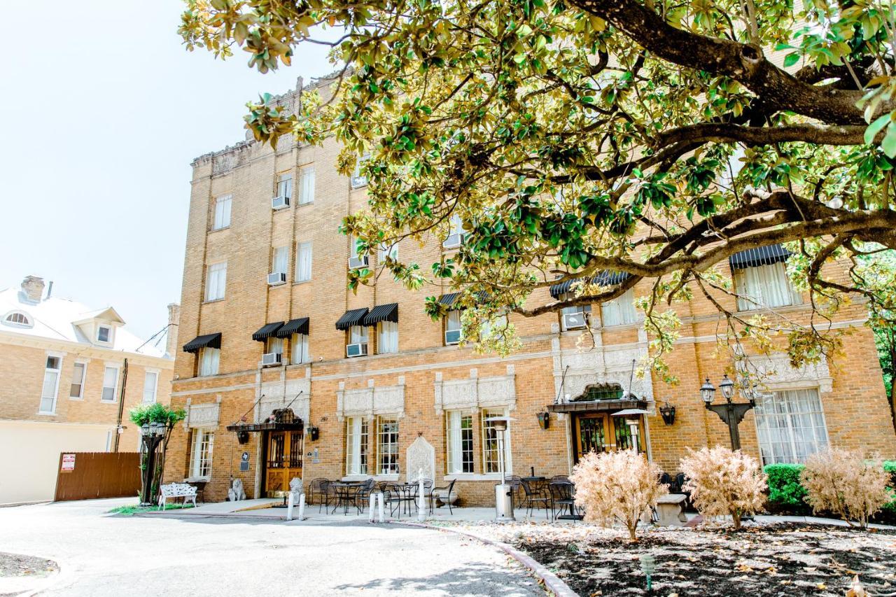 The Faust Hotel New Braunfels Exterior photo