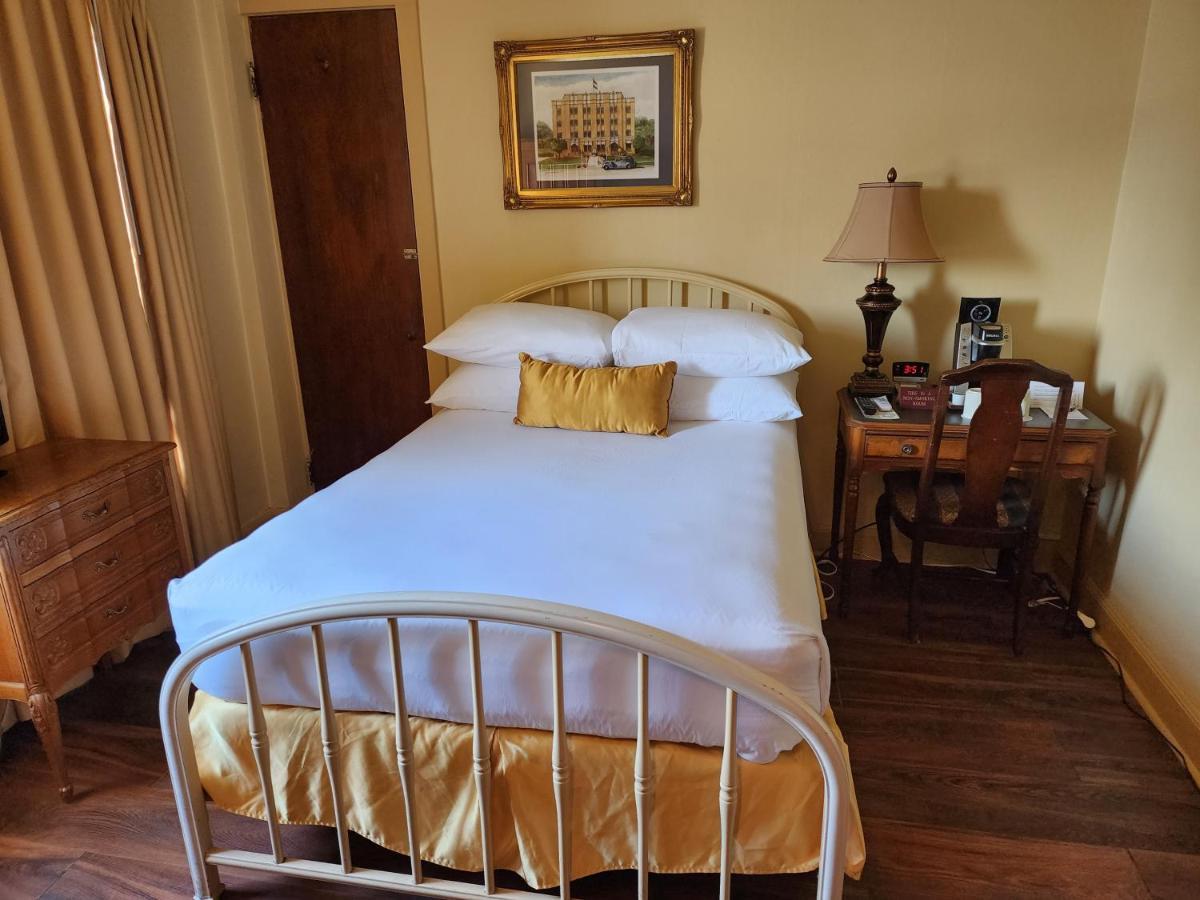 The Faust Hotel New Braunfels Exterior photo