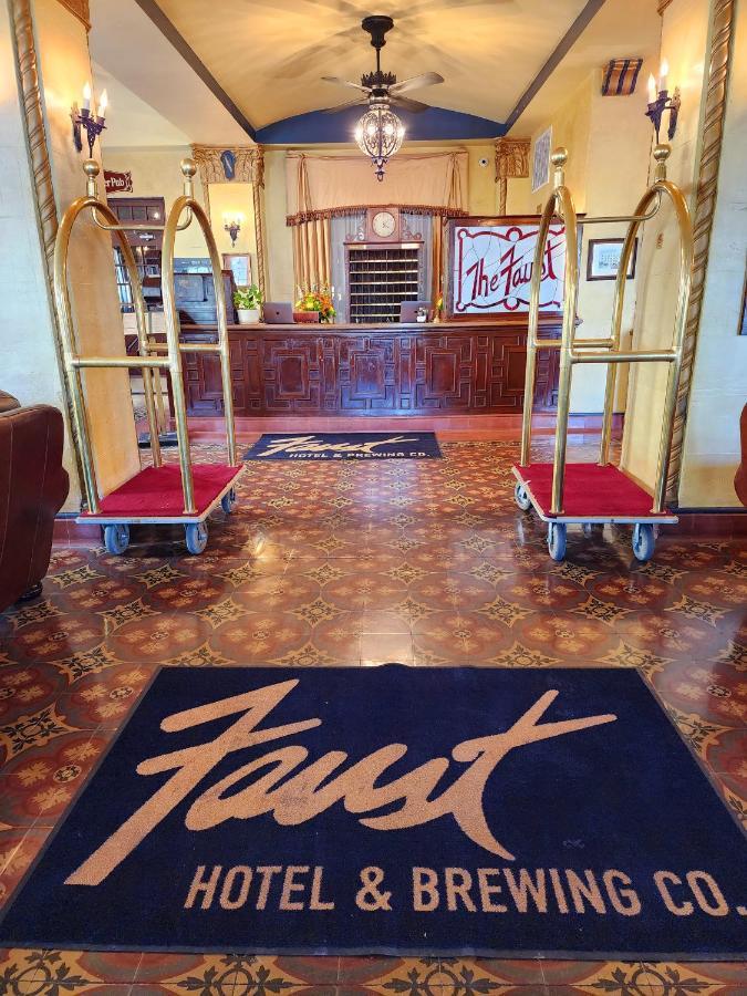 The Faust Hotel New Braunfels Exterior photo
