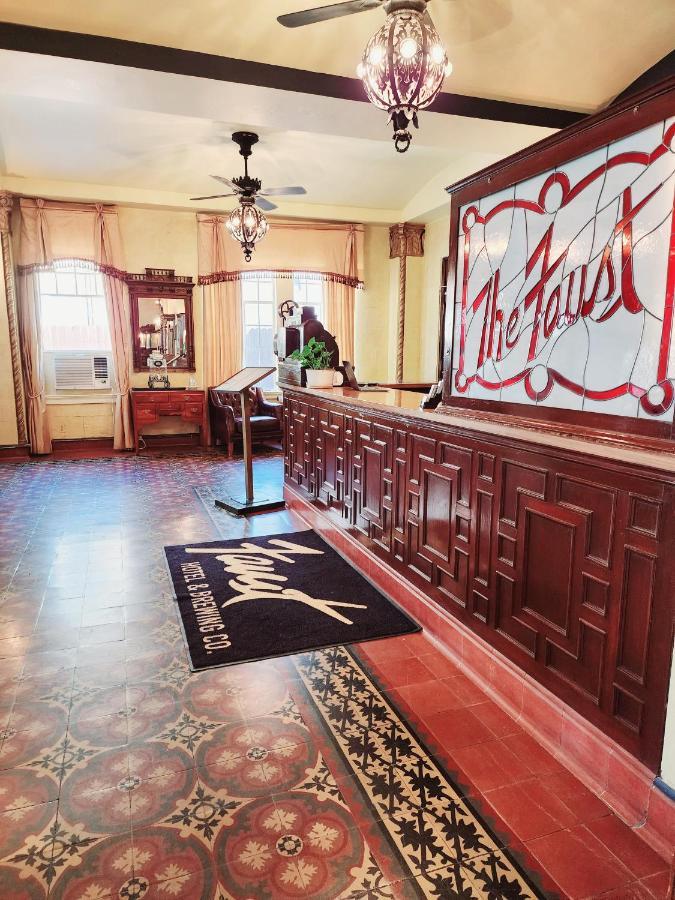 The Faust Hotel New Braunfels Exterior photo